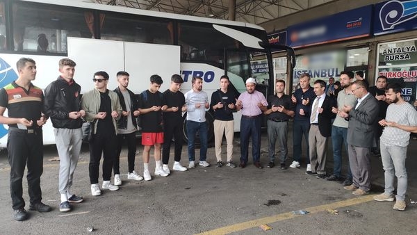 Müftülük Personelinin Oğlu Vatani Görevine Dua ile Uğurlandı