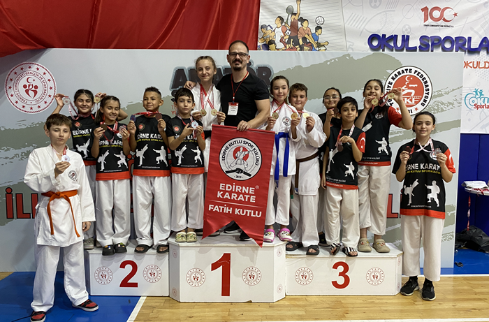 12 Sporcuyla Toplam 20 Madalya