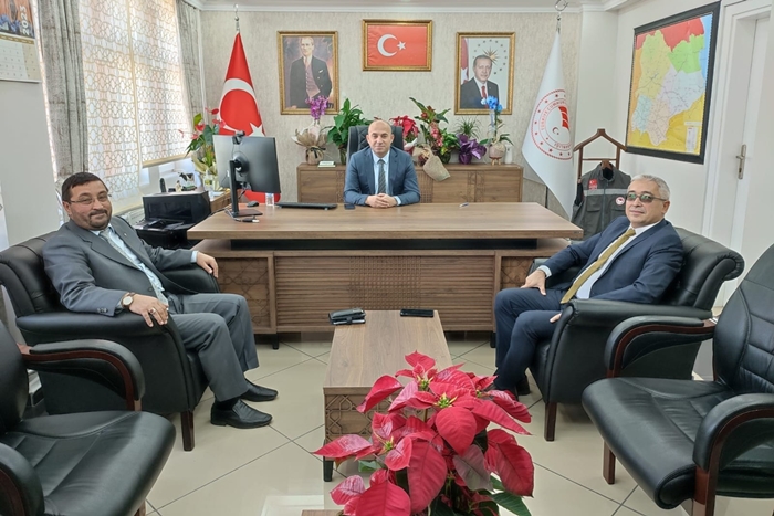 Müdür Karaca'ya 