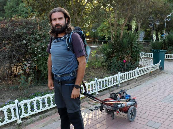 Annesinin anısına Fransa'dan başladığı yürüyüşte Türkiye'ye ulaştı
