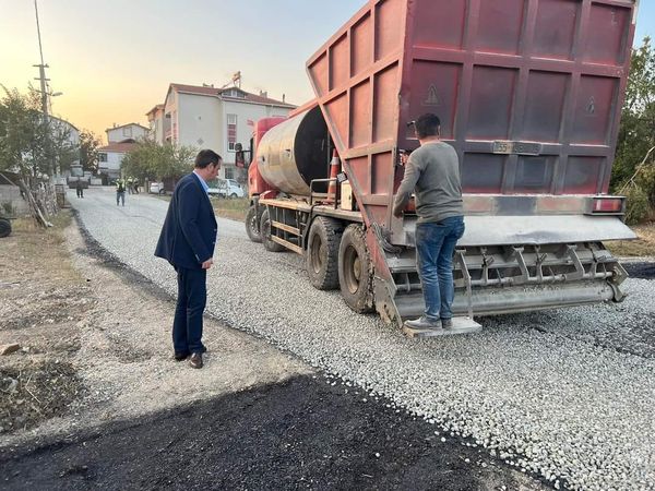 Başkan Özalp, İlçenin Sokaklarında İş Yapan Personele Kolaylık Diledi