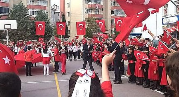 Edirne 75. Yıl İlkokulu'ndan Coşkulu Cumhuriyet Programı