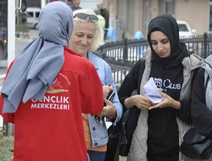 Pınarhisar'da Kadın Haklarına Destek İçin Sahaya Çıktılar