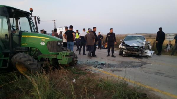 'Dur' ihtarına uymayan aracı takip eden ekip otosu, traktörle çarpıştı, 2 polis yaralandı
