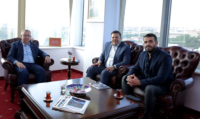 Rektör Tabakoğlu Kosova'dan Misafirleri Ağırladı