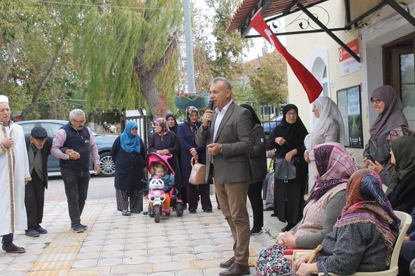 Başkan Koşdemir, Umre Yolcularını Yalnız Bırakmadı