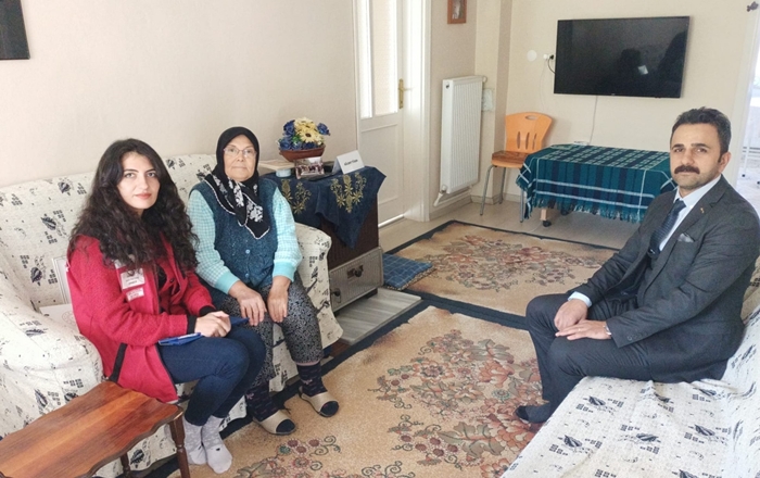 Sosyal Hizmet Merkezinden Şehidin Kız Kardeşine Ziyaret