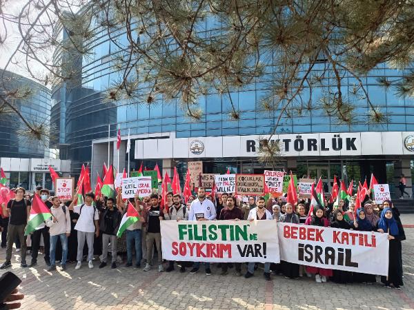 Edirne'de üniversite öğrencilerinden İsrail'e tepki yürüyüşü