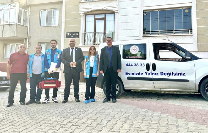 Hasta Ziyaretleriyle Cumhuriyet Bayramı Coşkusunu Evlere Taşıdılar