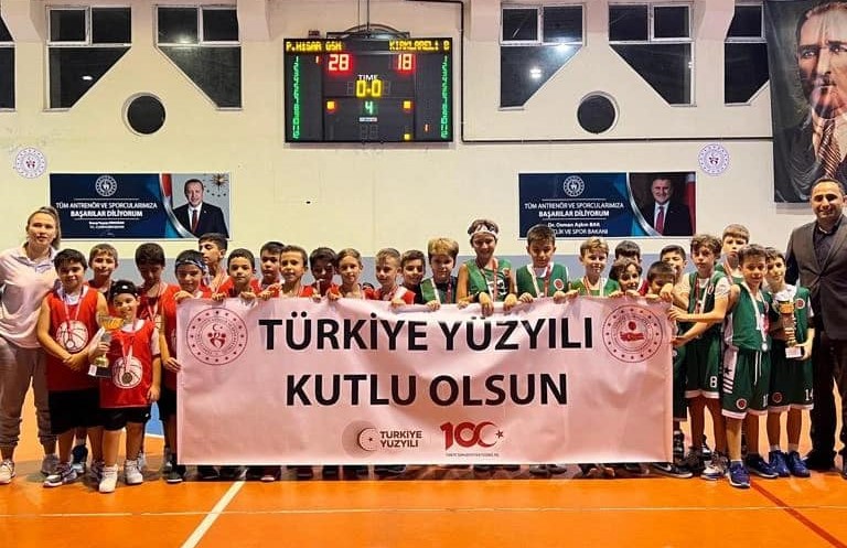 Pınarhisar'da Cumhuriyetimizin 100. Yılı Coşkuyla Kutlanıyor
