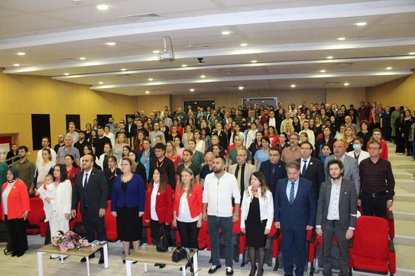 Sağlık Çalışanları Cumhuriyet Bayramının 100. Yıl Dönümünü Kutladılar