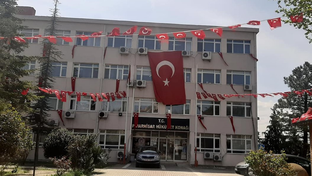 Vali Ekici'den Ev ve İş yerlerini Bayraklarla Donatalım Çağrısı