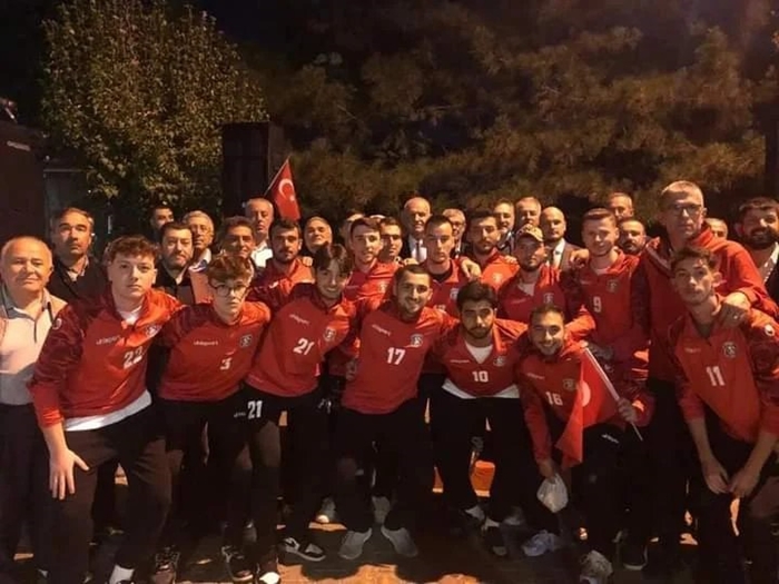 Evrensekiz Evrenspor Fener Alayına Katıldı