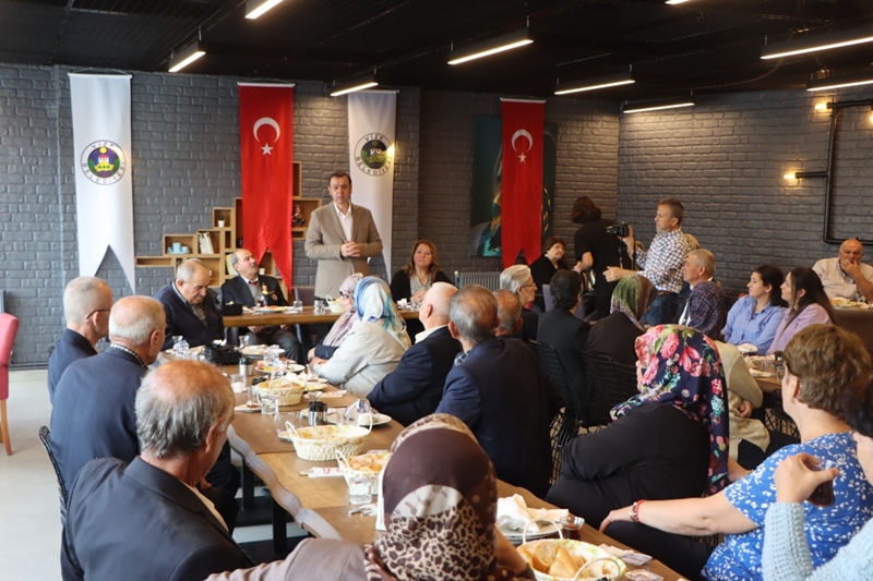 Başkan Özalp Vizeli Muhtarları Misafir Etti