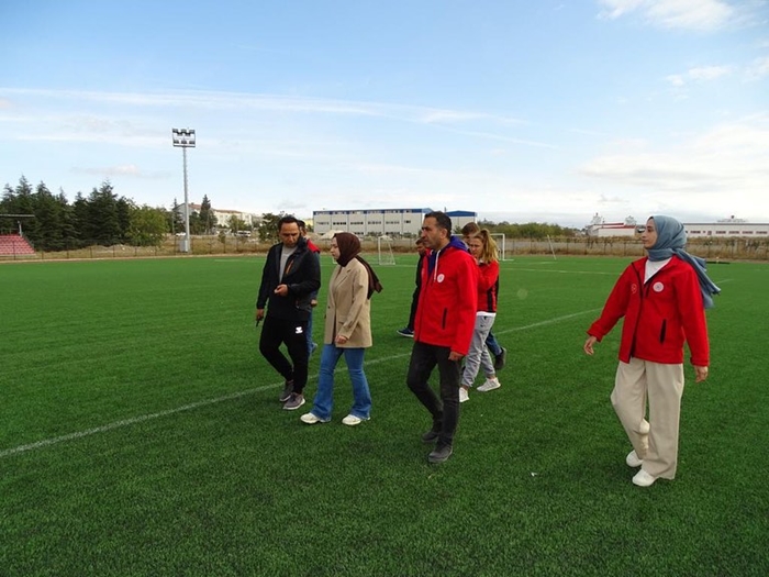 Kaymakam Çanakcıoğlu'ndan Gençlik ve Spor İlçe Müdürlüğüne Ziyaret