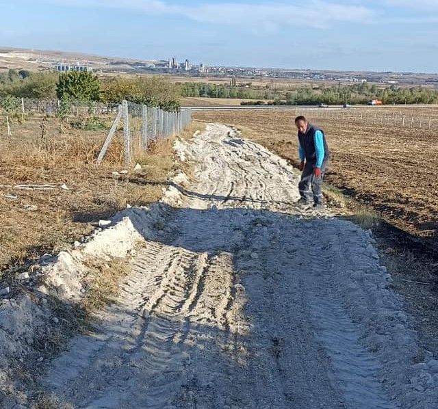 Kaynarca'da Tarla Yolları Daha Erişilebilir Oluyor