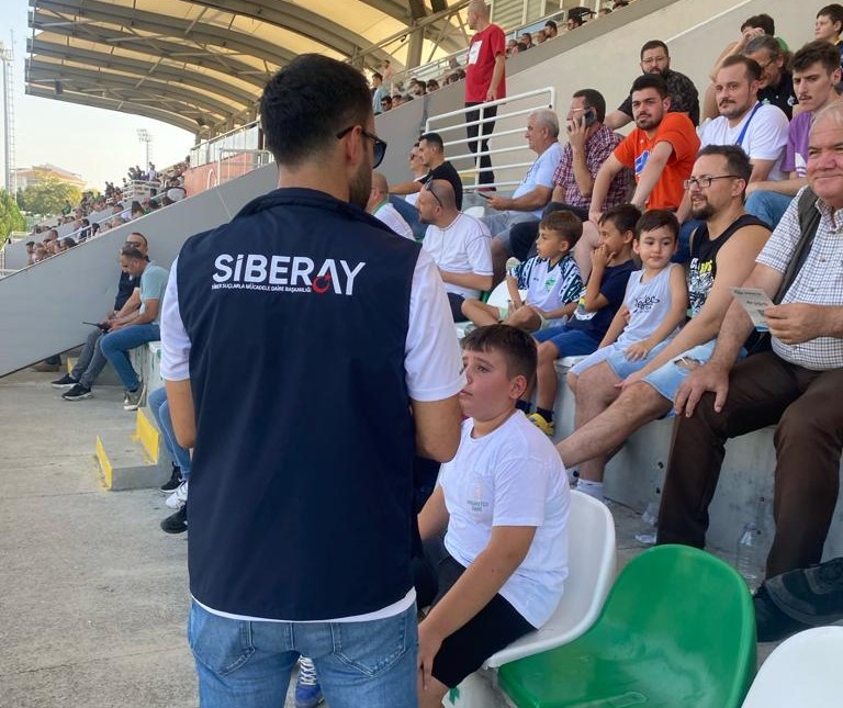 Emniyetten Stadyumda Yasa Dışı Bahis ve Siber Suç Bilinçlendirme Çalışması