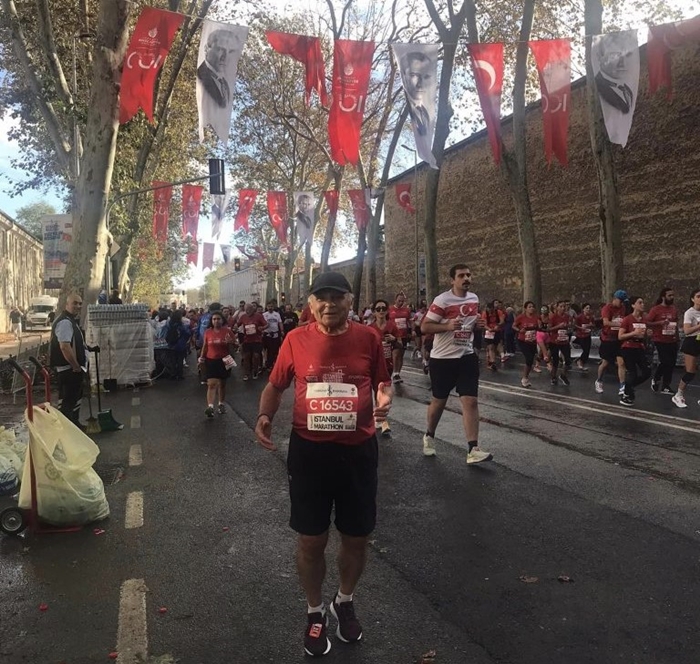 Remzi Narlı, Türkiye İş Bankası 45. İstanbul Maratonu'nda 6509. Olarak Tamamladı
