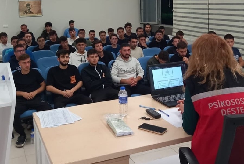 Lüleburgaz'da Üniversitelilere Evlilik Öncesi Eğitim