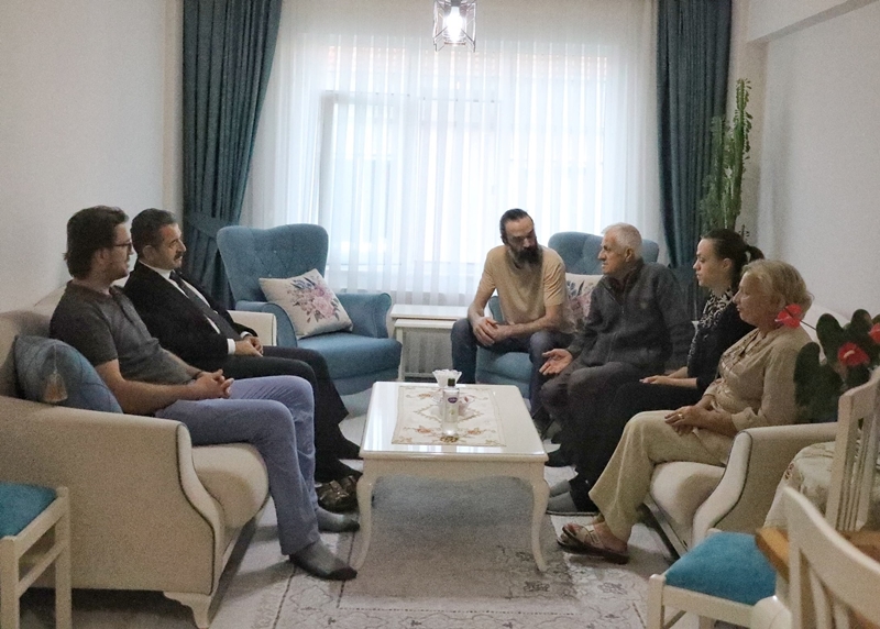 Vatandaşların Acılarını Paylaşmaya Devam Ediyor