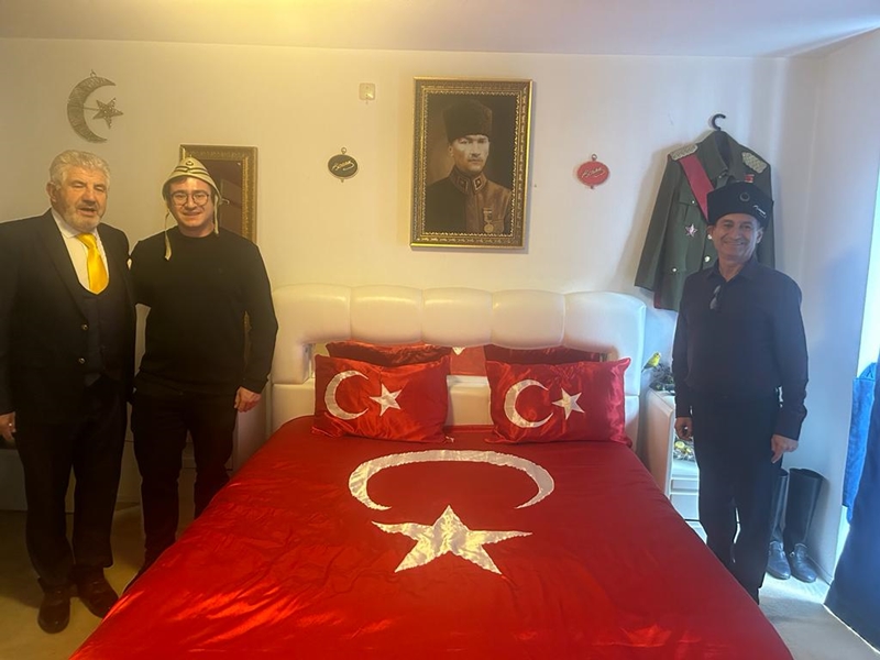 Atatürk Müzesi Özel Ziyaretçilerini Ağırlamaya Devam Ediyor
