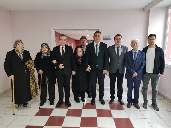 Huzurevi Sakinleri İl Müdürü Özbaş'a İade-i Ziyaret