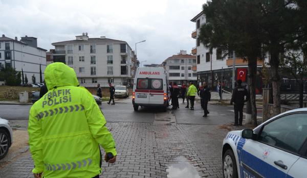 Tartıştığı oğlunu tabanca ile bacağından yaraladı