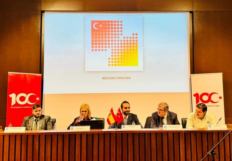 Dr. Öğr. Üyesi Tabakoğlu Davetli Konuşmacı Olarak Katıldı