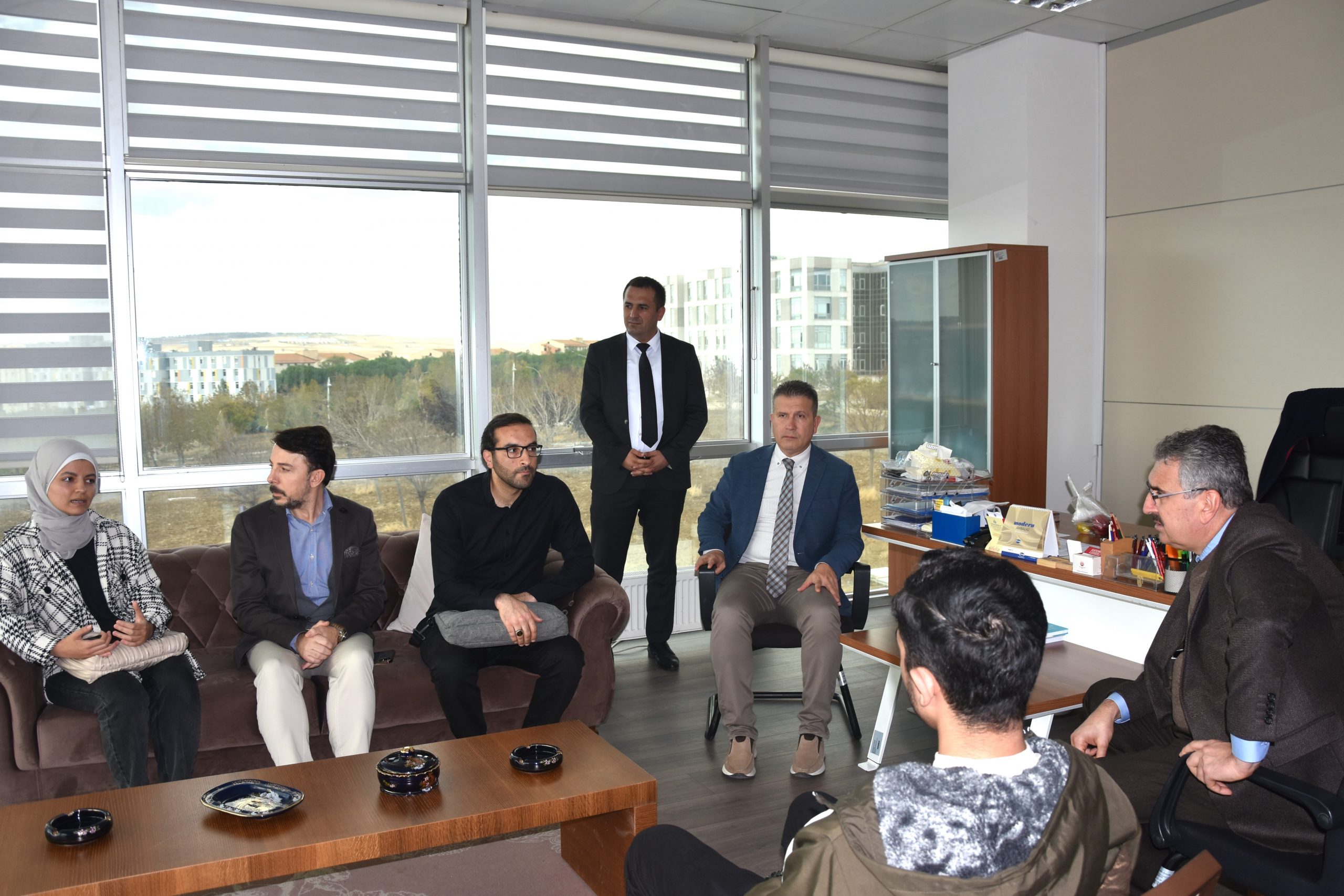 Rektör Filistinli Öğrencilerle Bir Araya Geldi