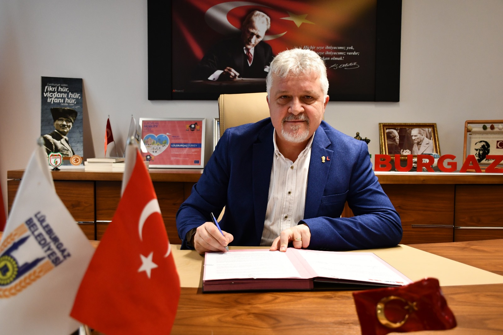 Lüleburgaz Belediye Başkanı Dr. Murat Gerenli, Kadına Yönelik Şiddete Karşı Politika Belgesini İmzaladı
