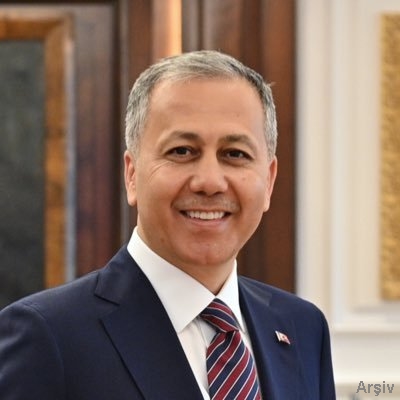 Bakan Yerlikaya Açıkladı; Arama Kaydı Bulunan Bin 34 Firari Yakalandı