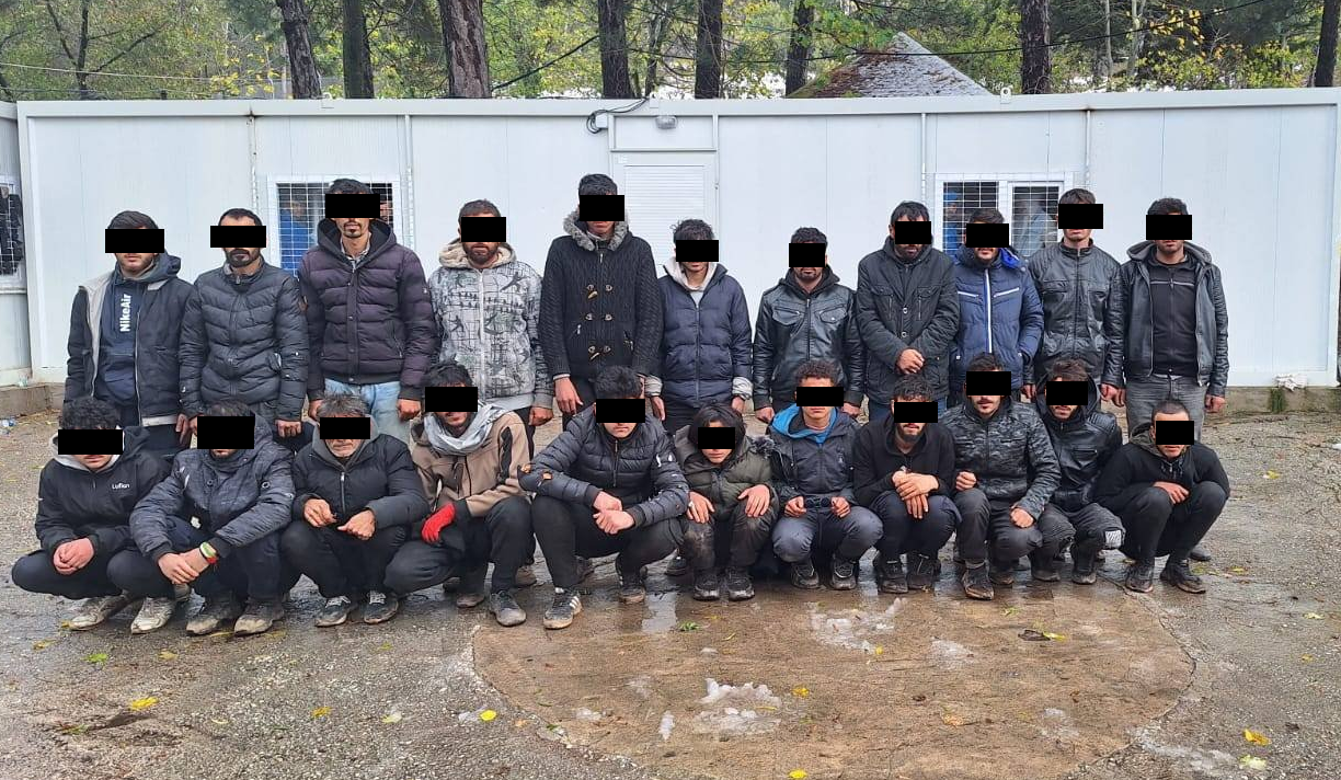 489 Göçmen Yakalandı, 3 Organizatör Tutuklandı
