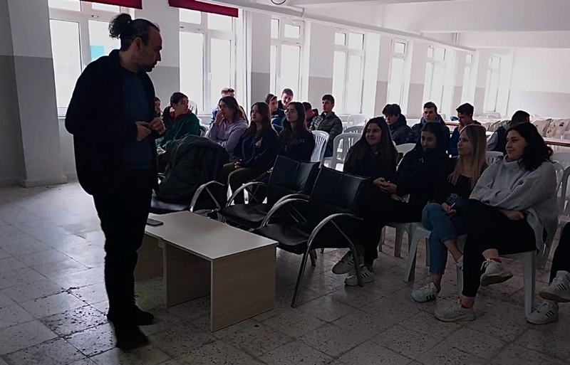 Pınarhisar'da Lise Öğrencilerine Sosyal Medya Eğitimi Verildi