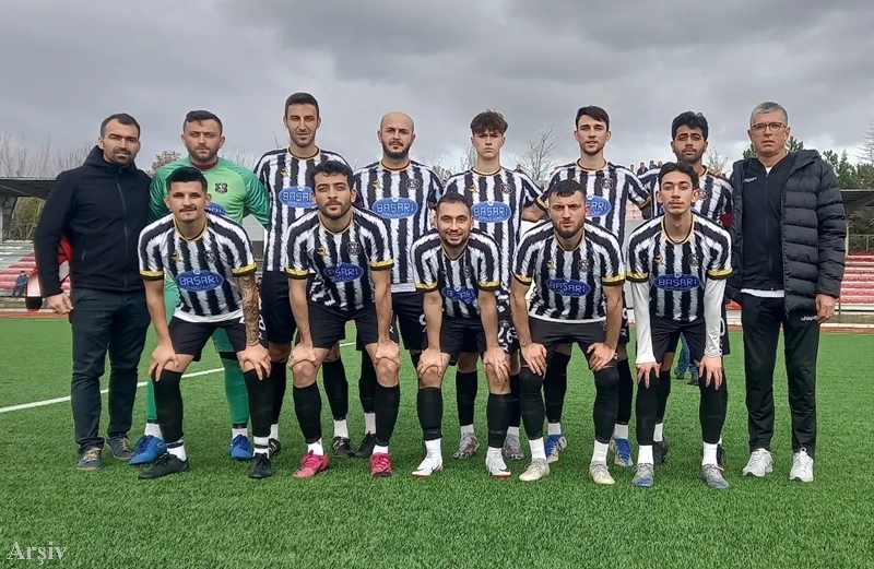 Evrensekiz Evrenspor, Maç Fazlası İle Lider