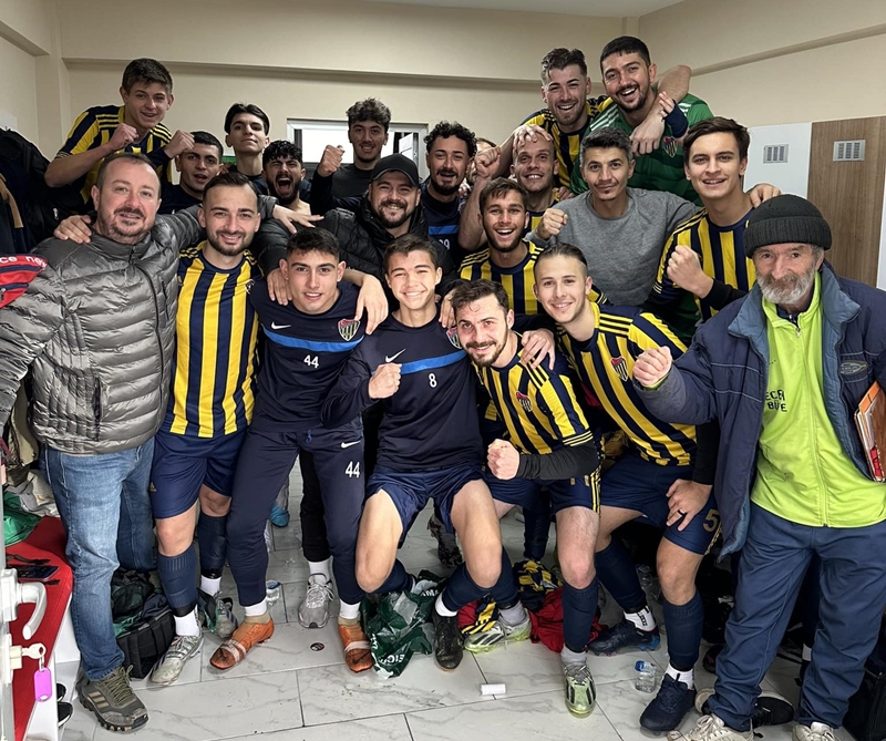 Vizespor Deplasmanda Kaynarca Gençlikspor'u 4 Golle Geçti