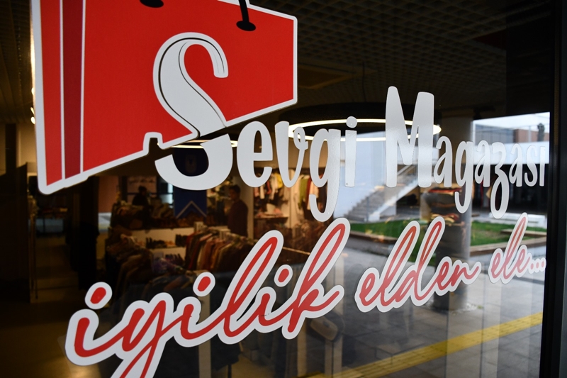 Sevgi Mağazası 2 Bin 140 Vatandaşa Dokundu