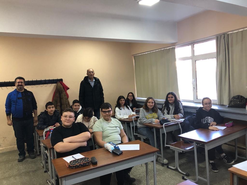 Vize İlçe Milli Eğitim Müdürü Akdemir'den DYK Kursuna Ziyaret