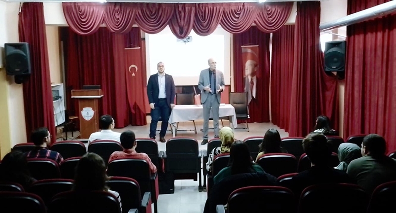 Müdür Akdemir Aday Öğretmen Uyum Eğitimi Seminerini Ziyaret Etti