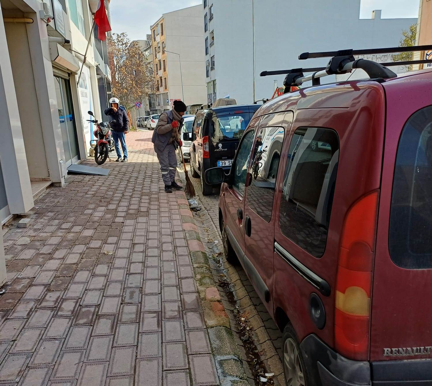 Kırklareli'nde Temizlik İşçileri Gece Gündüz Demeden Çalışıyor