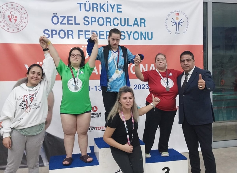 Vali Ekici'den Türkiye 3'üncüsü Kırklarelili Sporculara Tebrik