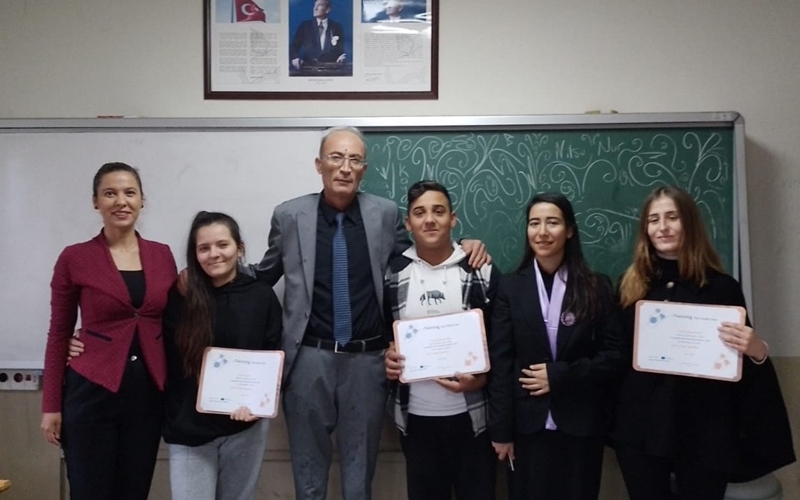 Kıyıköylü Öğrenciler eTwinning Projesiyle Ulusal Kalite Etiketi Aldı