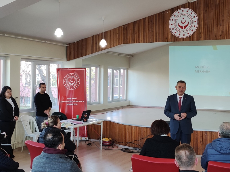 Kırklareli'nde Koruyucu Ailelere Eğitim