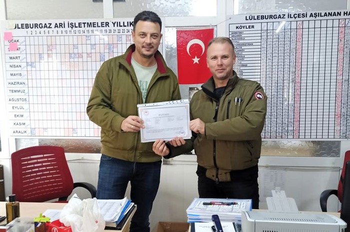 Önder Işık, Sarıcaali Köyü'nde Hastalıktan Ari İşletme Sertifikası'nı Aldı