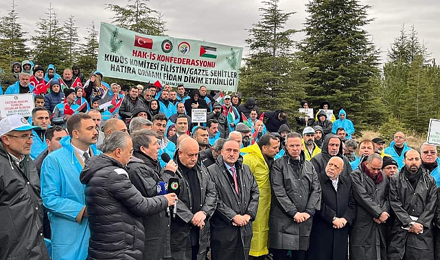 HAK-İŞ Etkinliğinde Anlamlı Fidan Dikimi