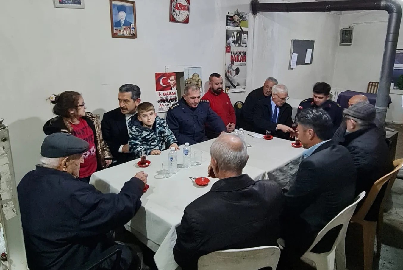 Vali Ekici Taşköprü Köylüleri İle Bir Araya Geldi