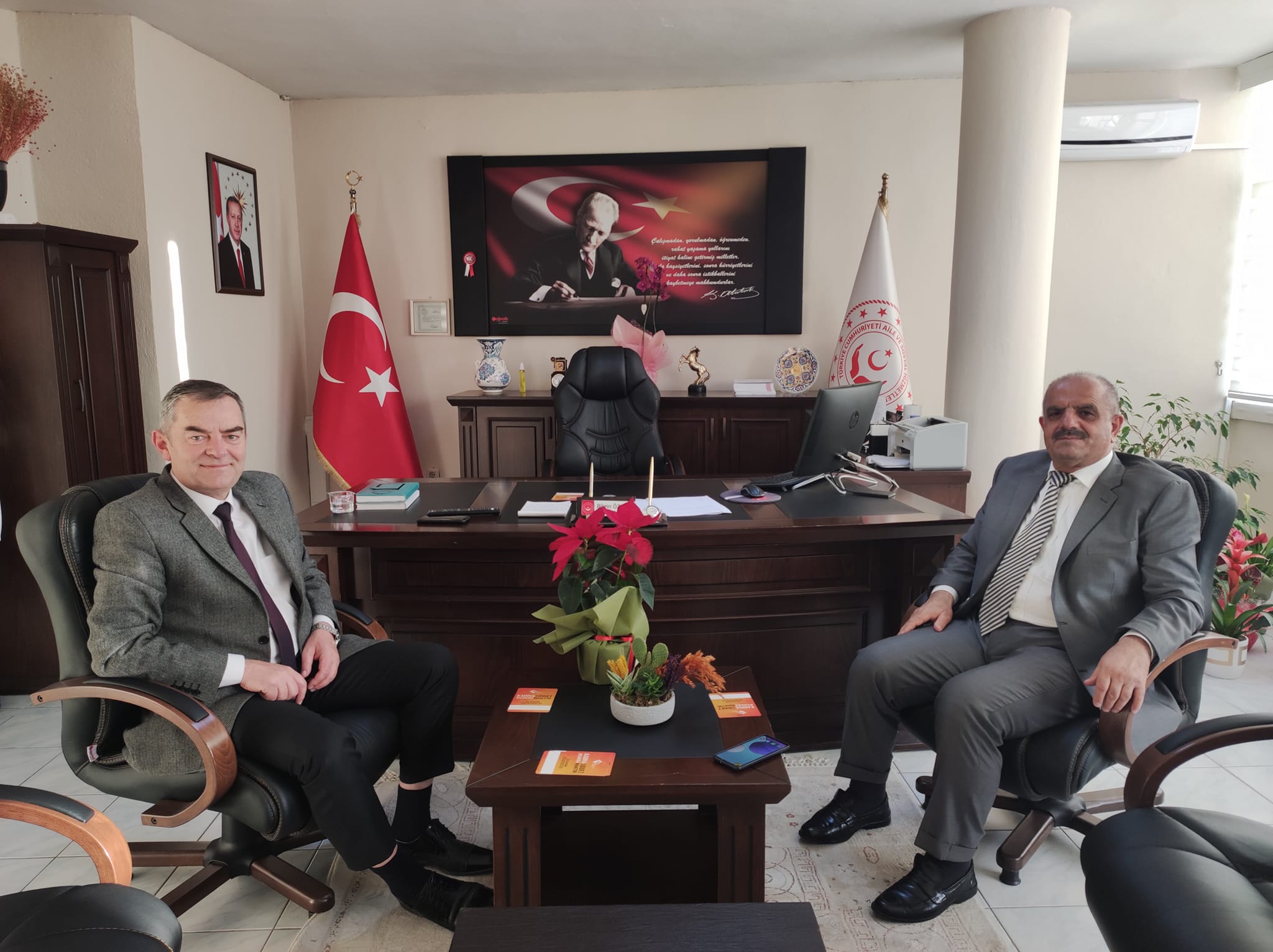 Deftardar Öksüz'den Müdür Özbaş'a Ziyaret