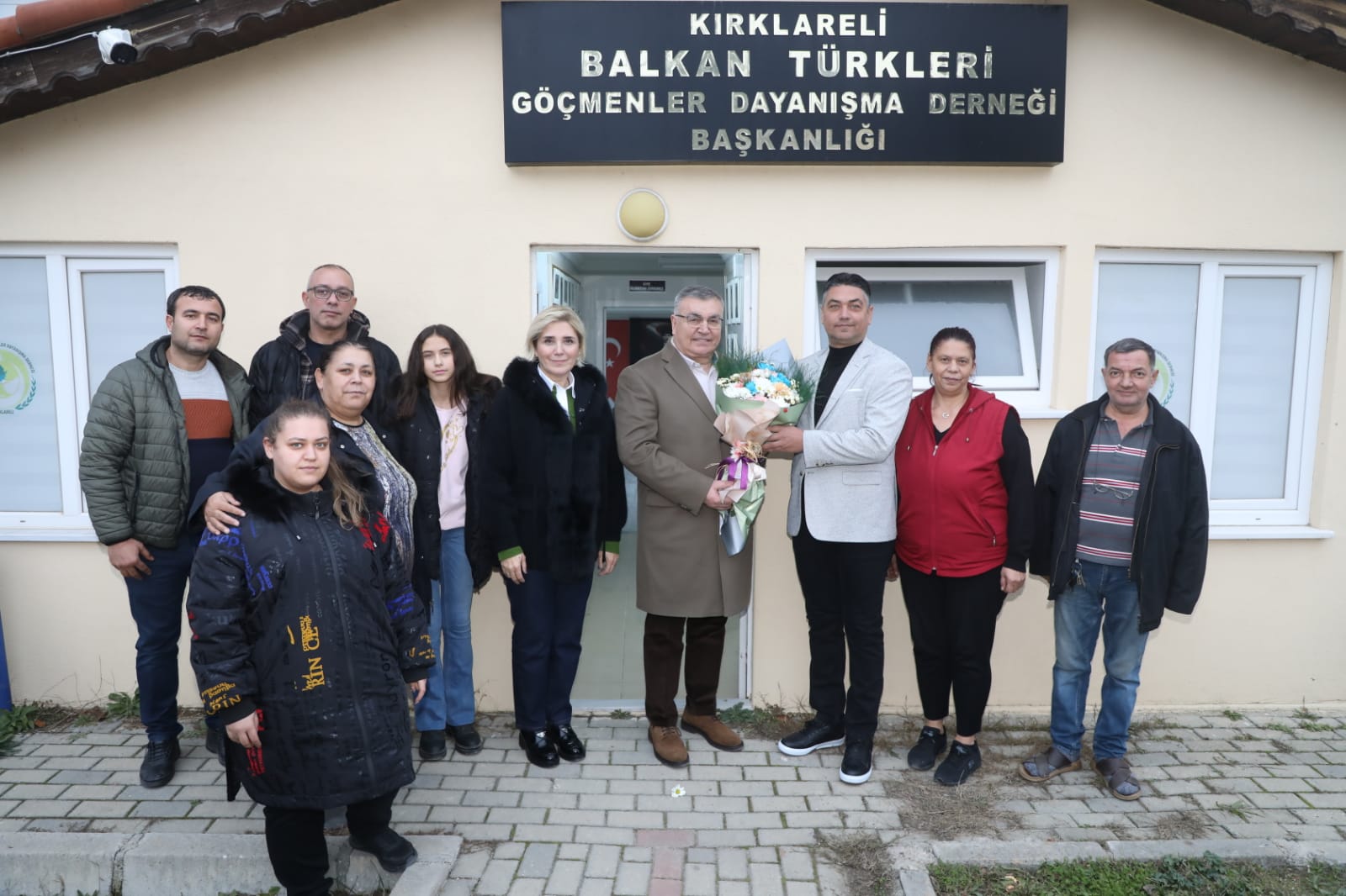 Başkan Kesimoğlu ve Eşi Dernekleri Ziyaret Etti