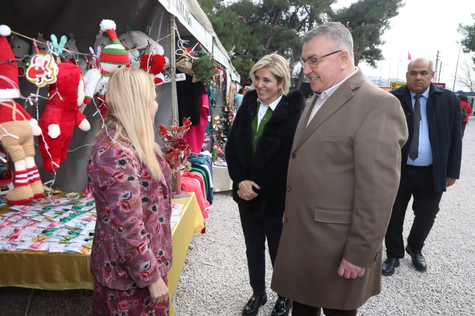 Kesimoğlu'ndan Kadın Girişimcilerin Emek Stantlarına Ziyaret