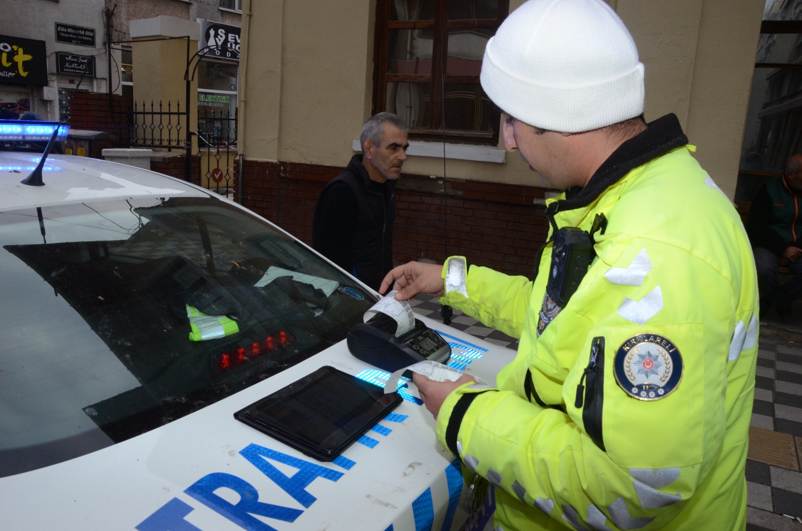 Kırklareli'nde Emniyet Tarafından 69 Araç Kontrol Edildi