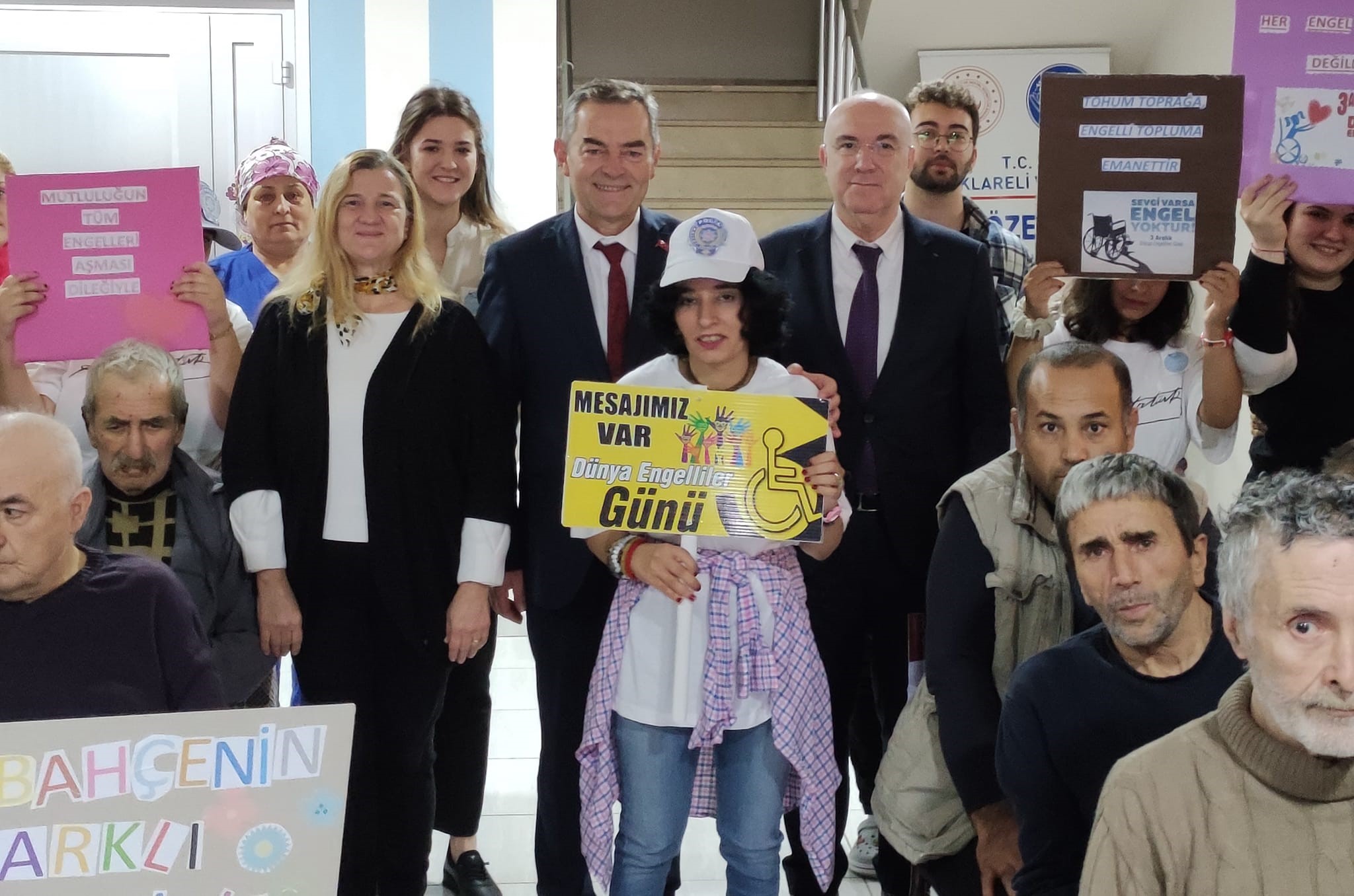İl Müdürü ve Yöneticilerinden Özel Engelli Bakım Merkezi'nde Önemli Destek